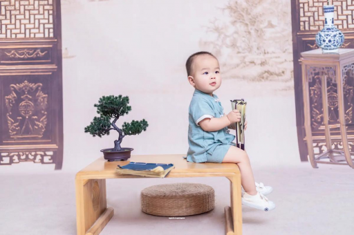 西双版纳宝宝几个月翻身才正常